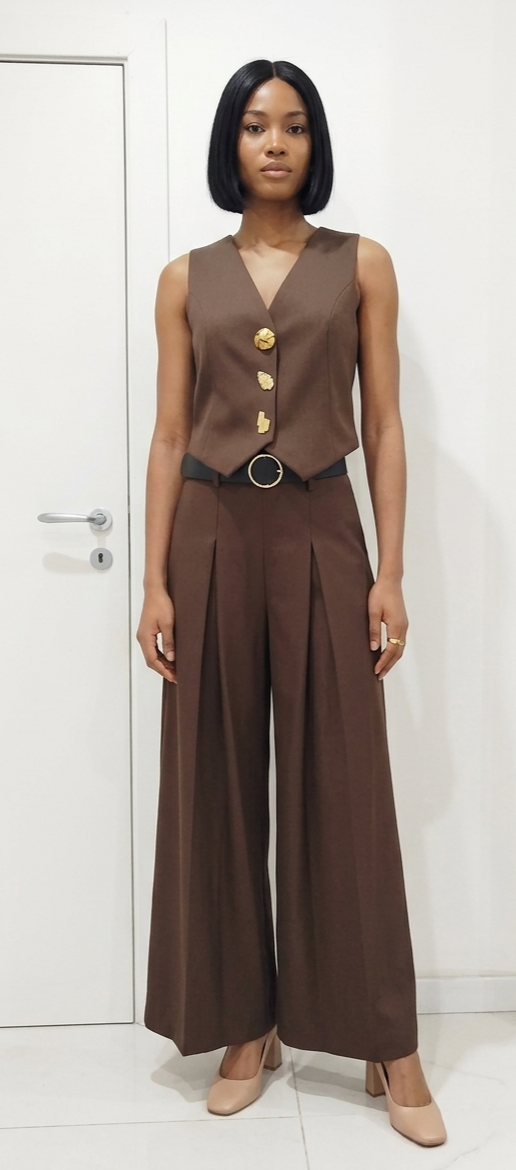 Gilet Arianna sartoriale marrone cioccolato con bottoni gioiello dorati