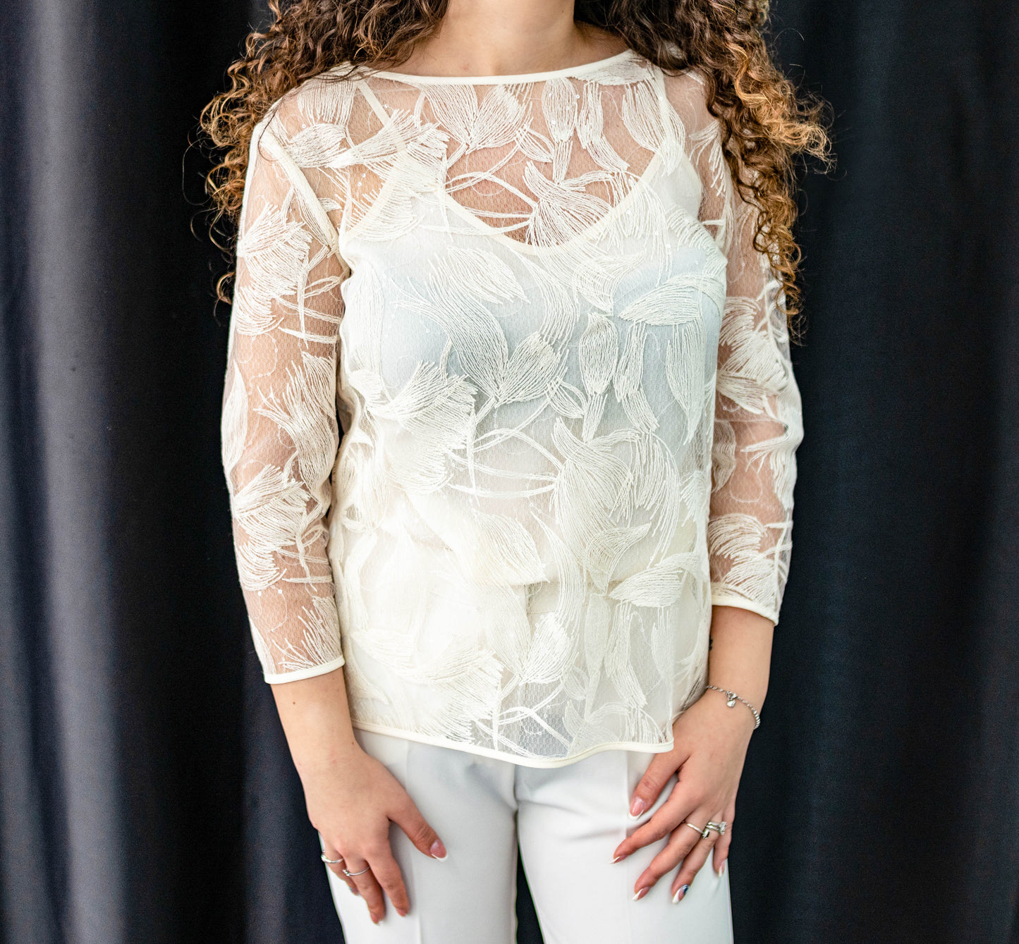 Maglia in tulle ricamato bianco - Operà