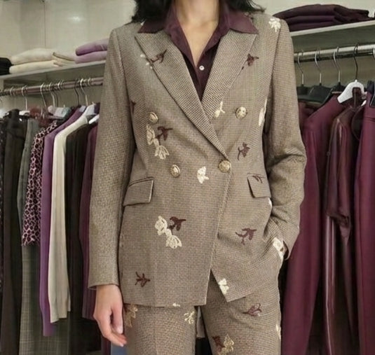 Giacca Doppio Petto Sartoriale a Micro-Check con Ricami Floreali
