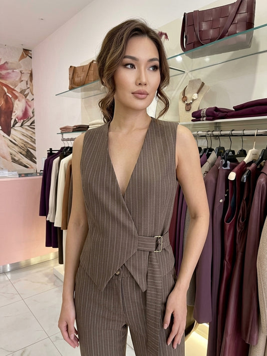 Gilet Sartoriale Gessato a Incrocio con Fibbia